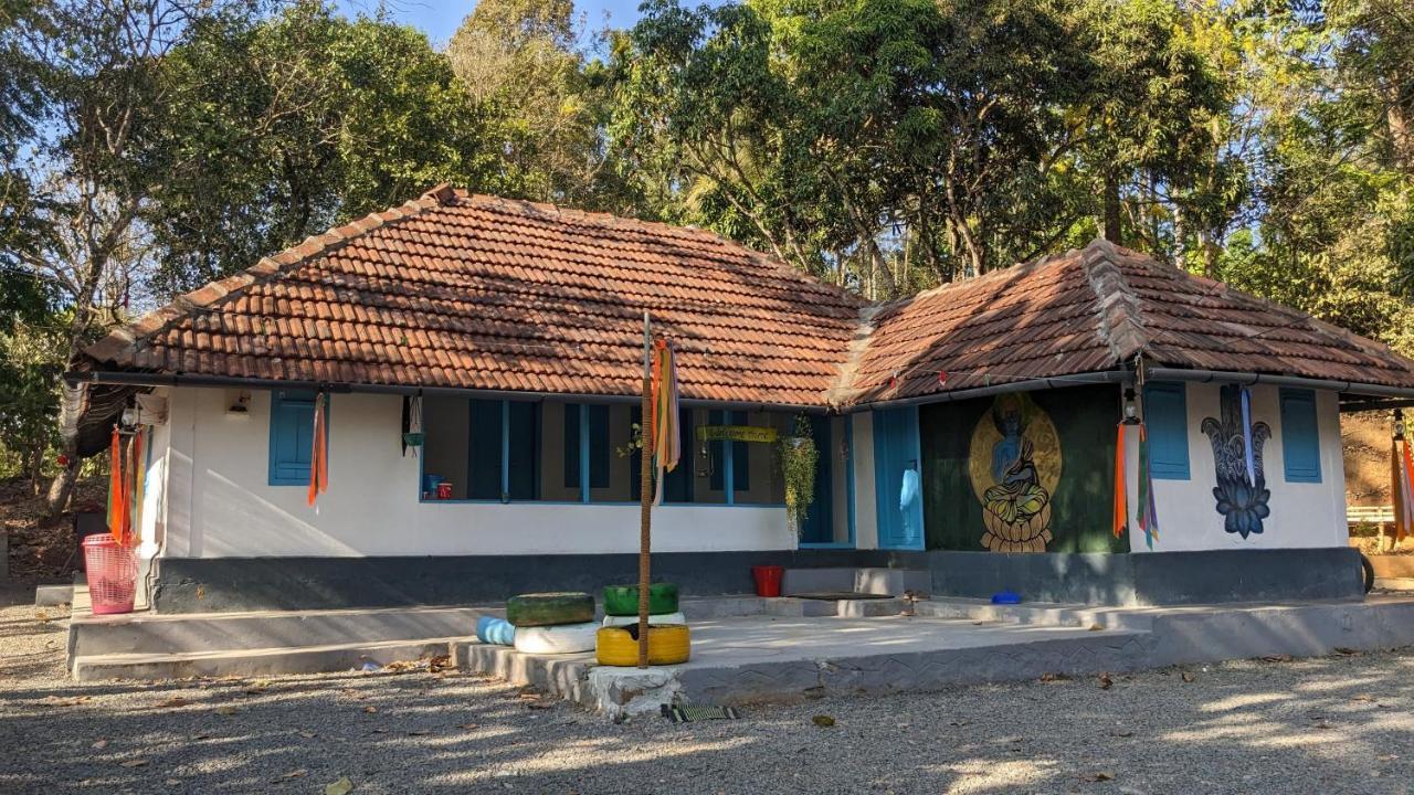Crossroads Hostel 1957 Kalpatta Dış mekan fotoğraf